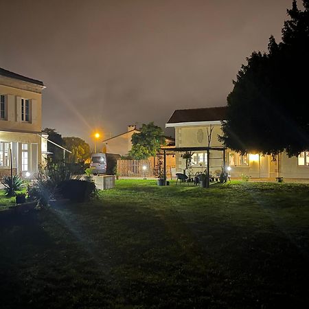 Villa Batisse En Pierre XVII Siecle 115 M² Avec Terrasse à Ambares-et-Lagrave Extérieur photo