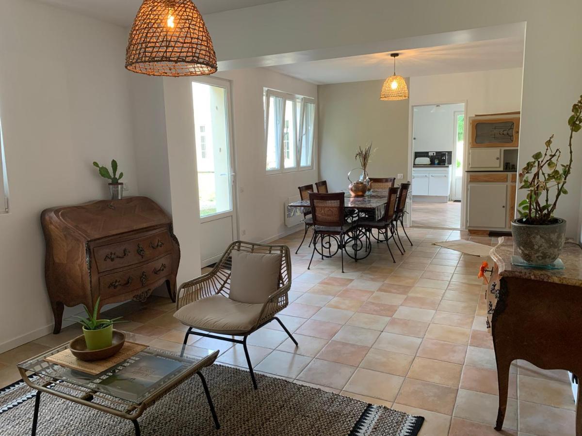 Villa Batisse En Pierre XVII Siecle 115 M² Avec Terrasse à Ambares-et-Lagrave Extérieur photo