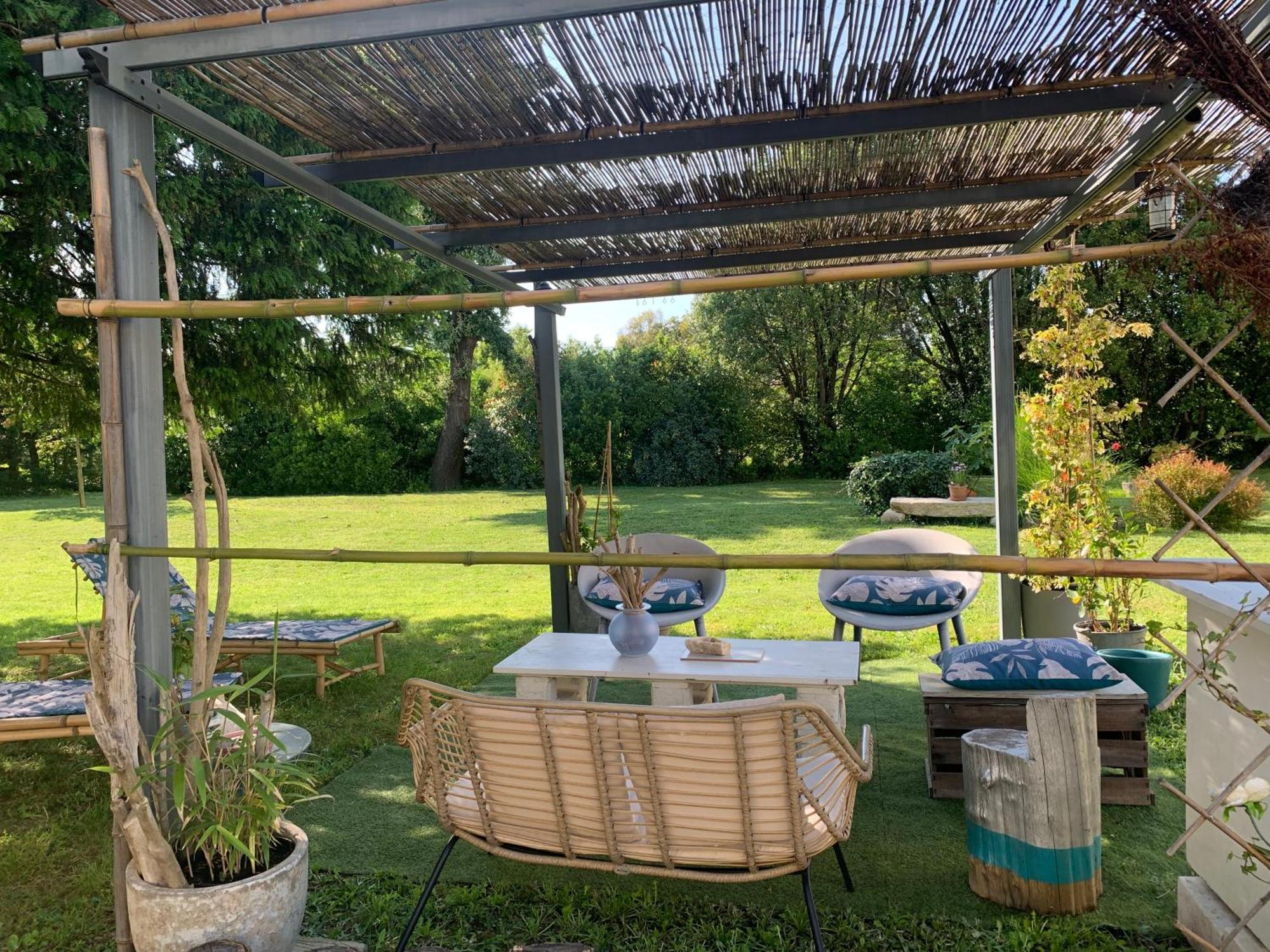 Villa Batisse En Pierre XVII Siecle 115 M² Avec Terrasse à Ambares-et-Lagrave Extérieur photo