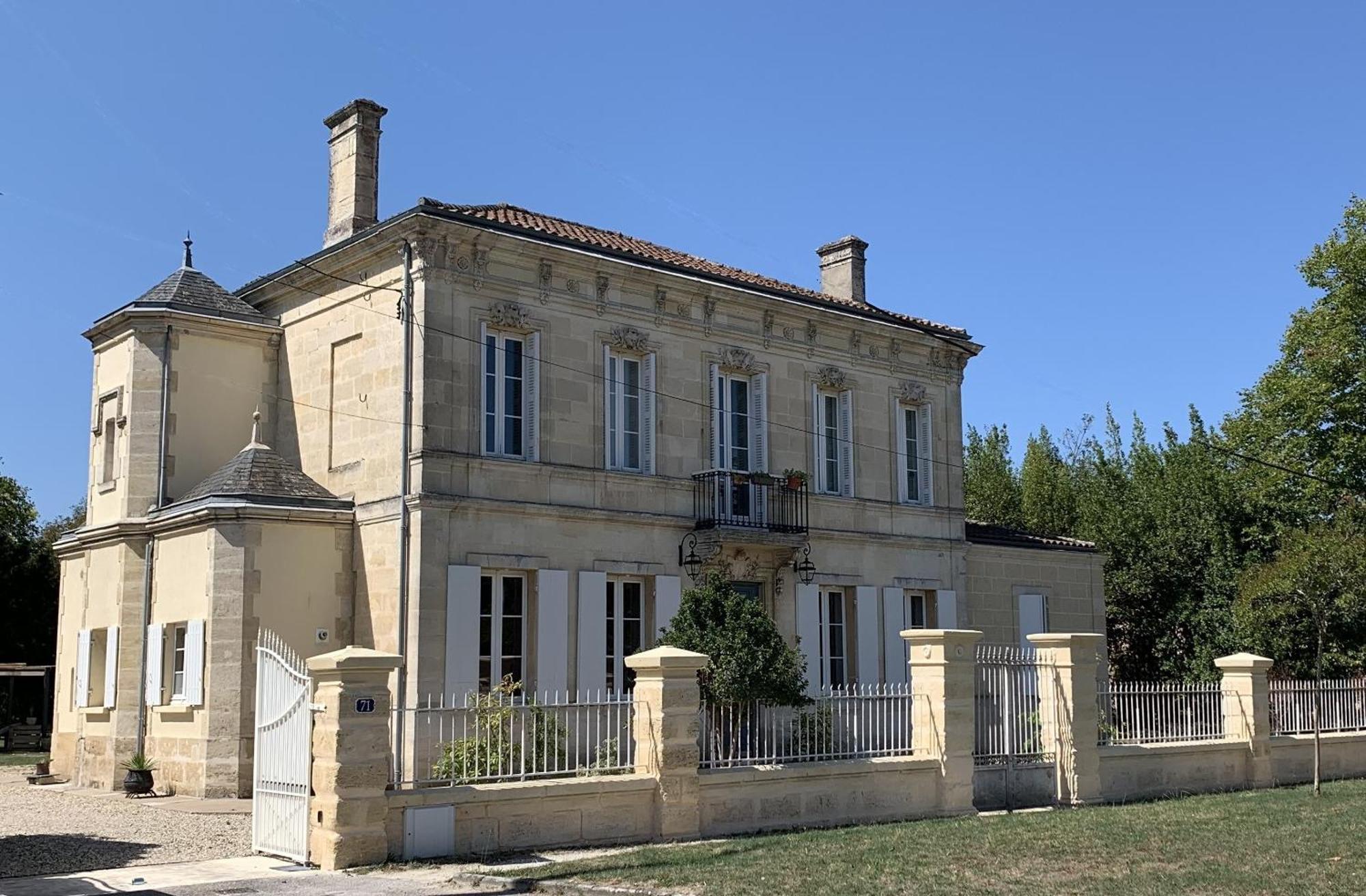 Villa Batisse En Pierre XVII Siecle 115 M² Avec Terrasse à Ambares-et-Lagrave Extérieur photo
