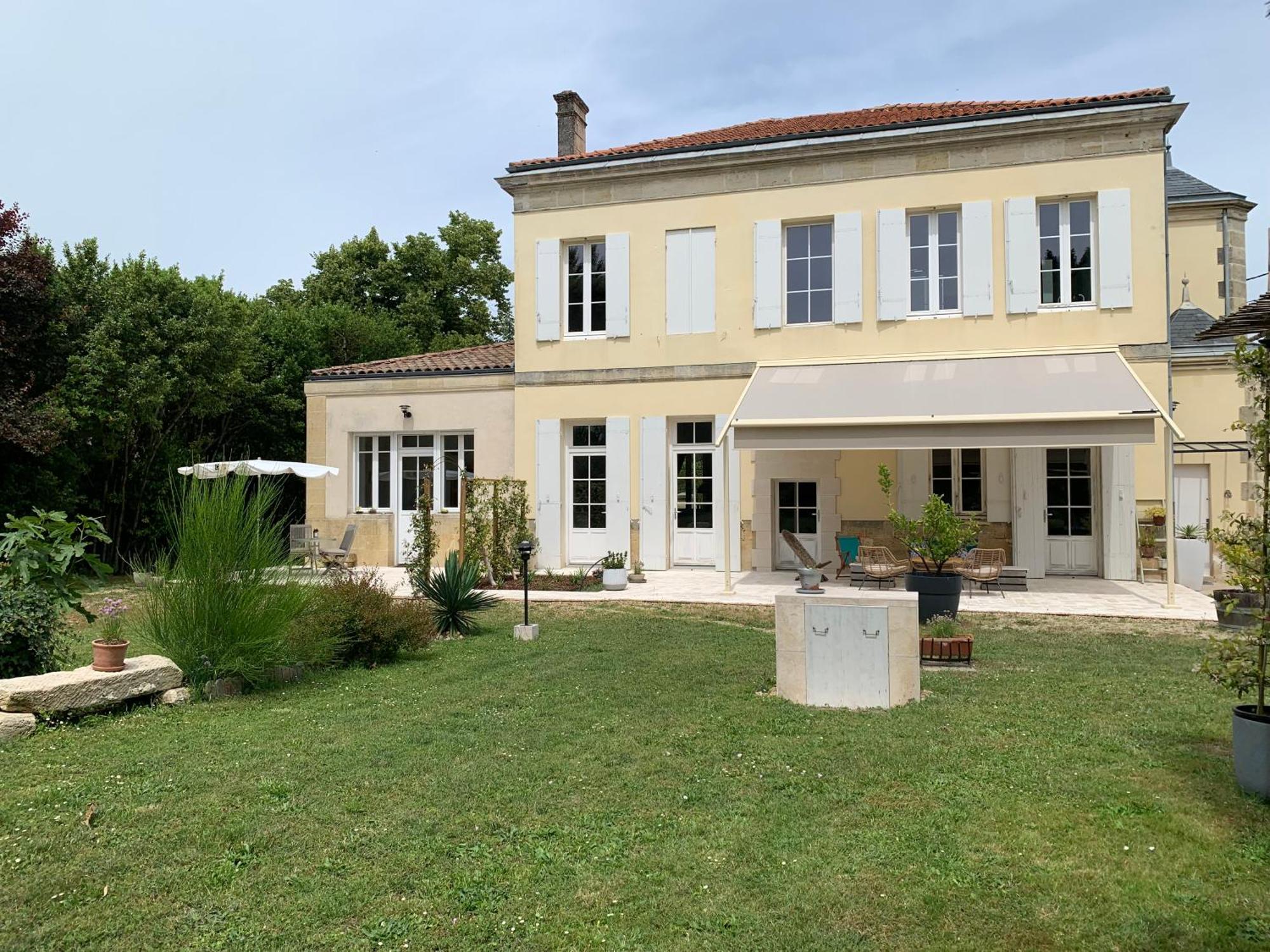 Villa Batisse En Pierre XVII Siecle 115 M² Avec Terrasse à Ambares-et-Lagrave Extérieur photo